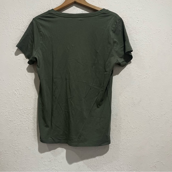 QUINCE Olive Green Vneck Tee Shirt - Picture 2 of 4